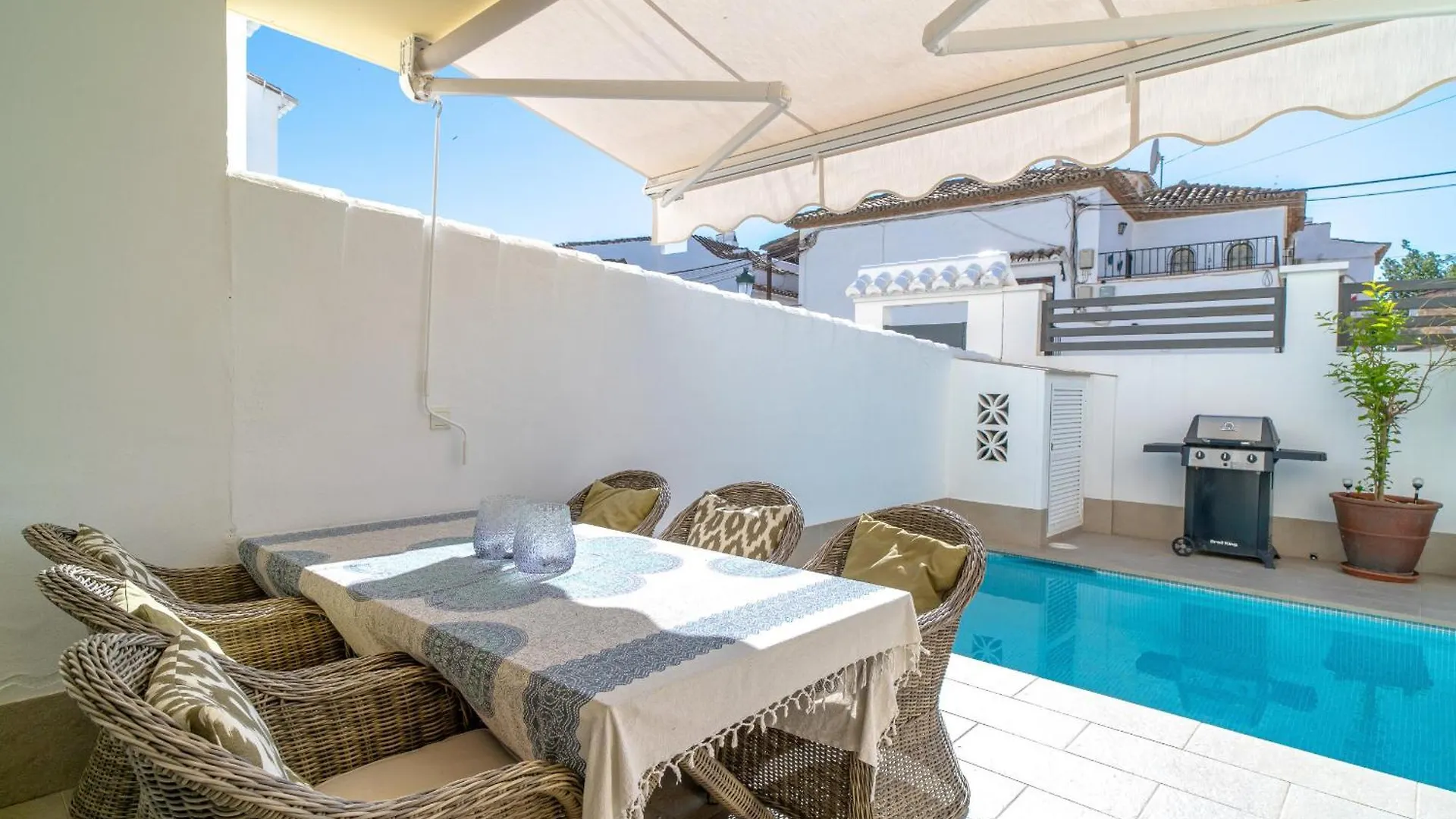 Casa de Férias Villa Andalucia Esplendor Casasol Nerja Espanha
